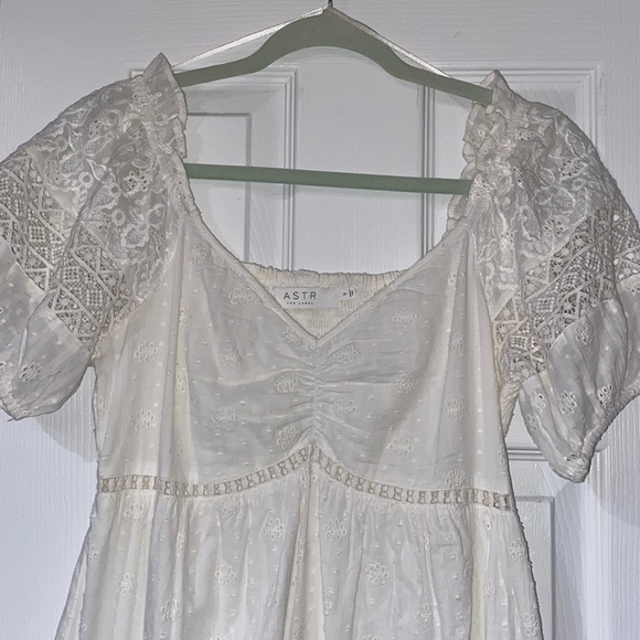 NWOT ASTR White Eyelet Dress - Picture 6 of 8